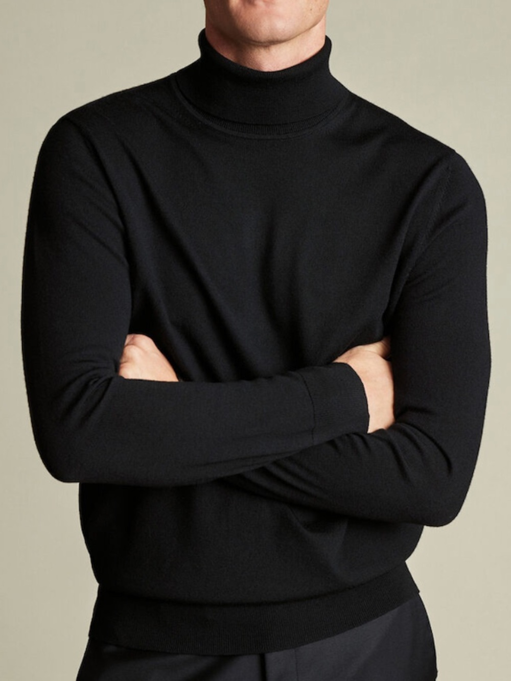 Charles Tyrwhitt Black Wool Turtleneck in Large